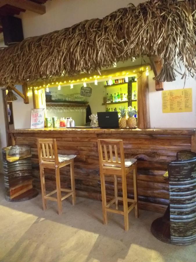 Tiki Dorm Villa Санта Каталина Екстериор снимка