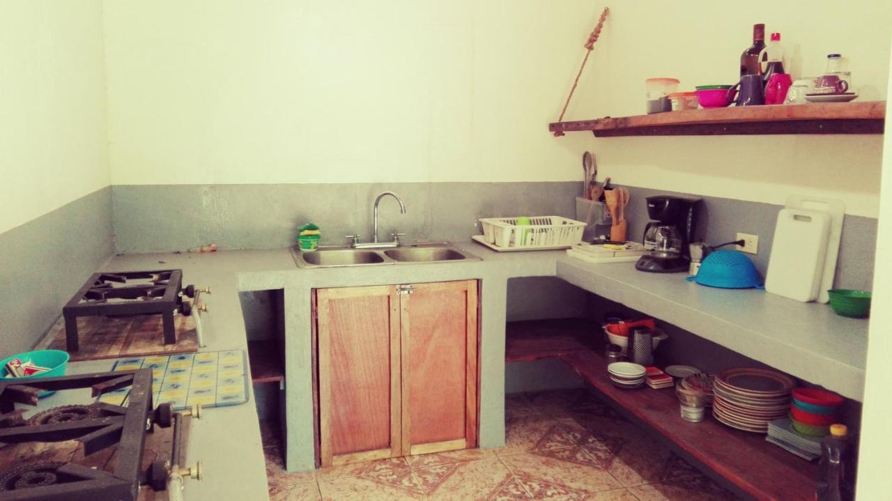 Tiki Dorm Villa Санта Каталина Екстериор снимка