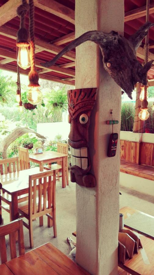 Tiki Dorm Villa Санта Каталина Екстериор снимка