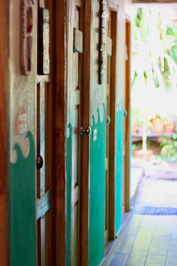 Tiki Dorm Villa Санта Каталина Екстериор снимка