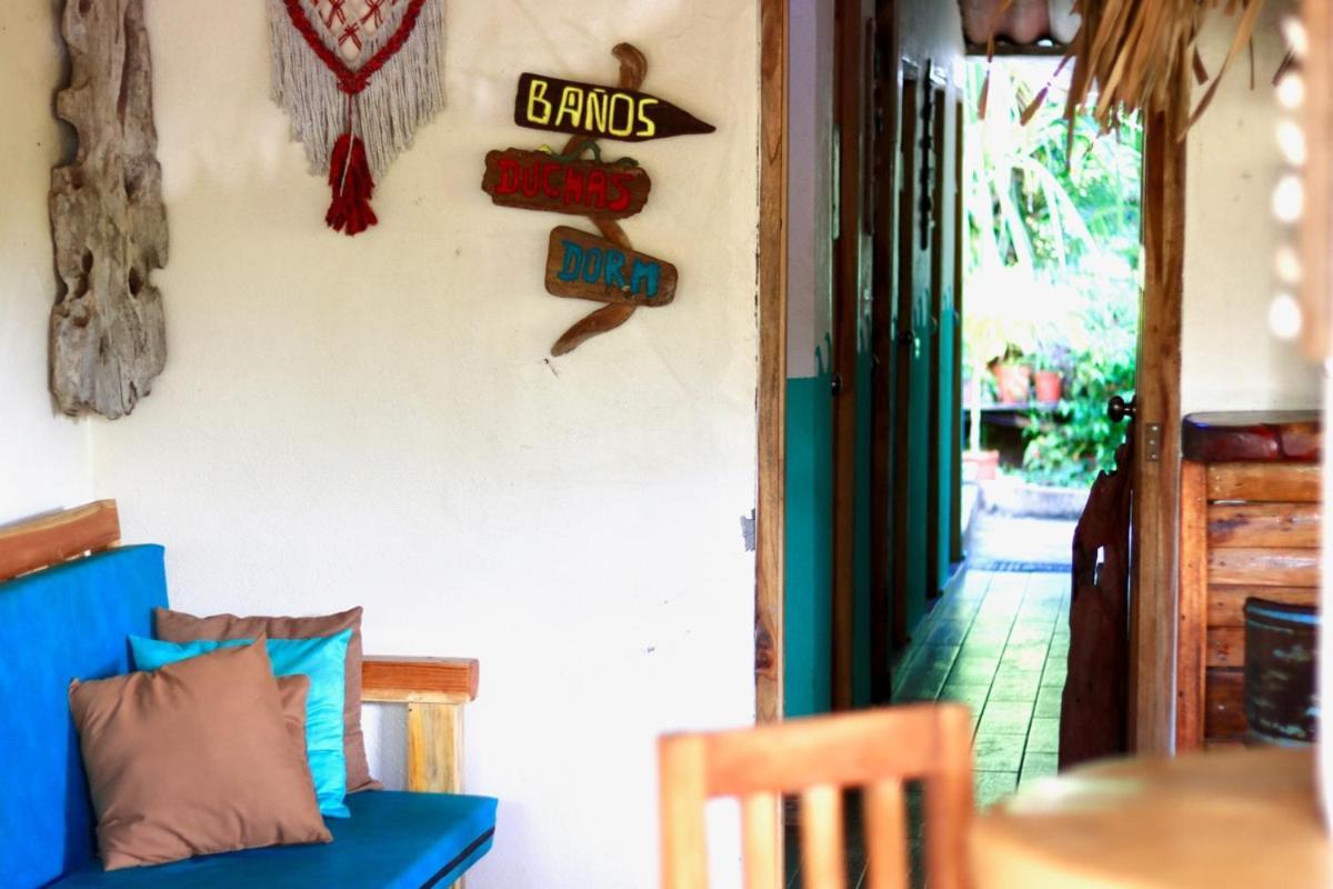 Tiki Dorm Villa Санта Каталина Екстериор снимка